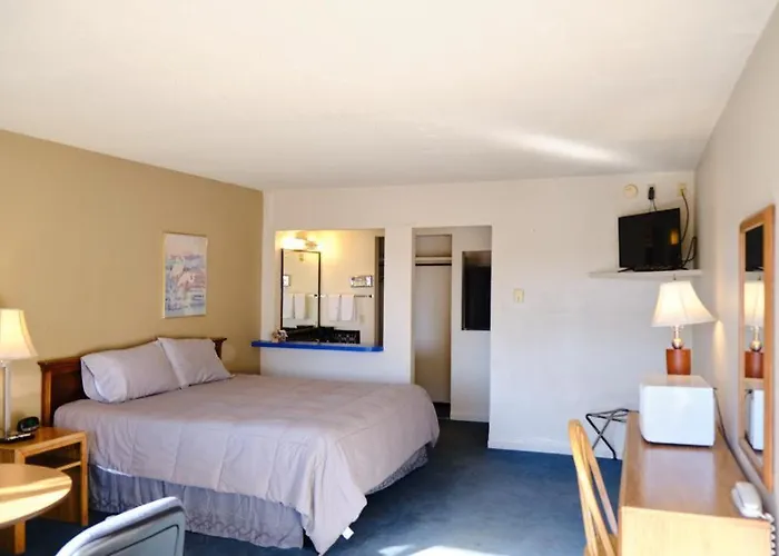High Chaparral Inn